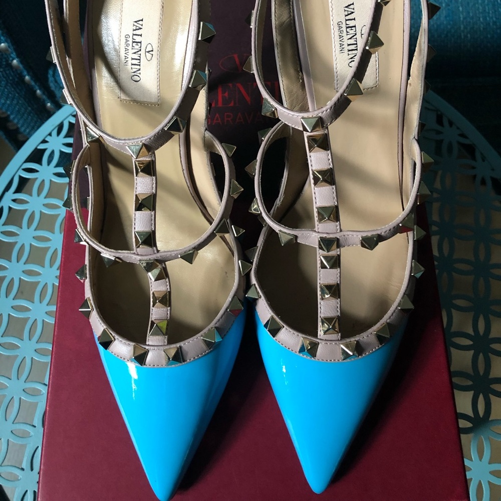 Blue Patent Valentino Rockstud Size 40